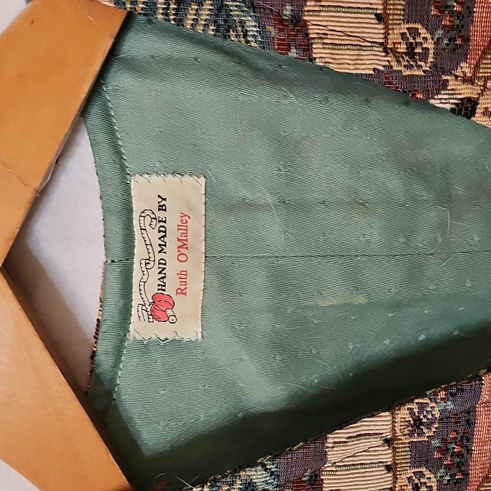 Colorful Tapestry Vest - Picture 3 of 9